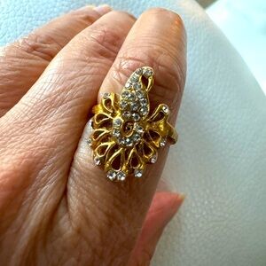 Cocktail peacock ring